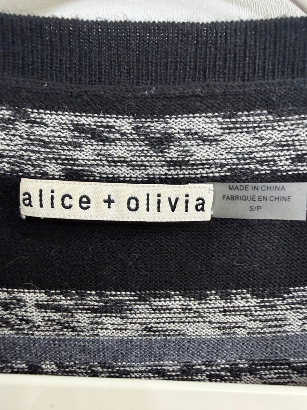Alice + Olivia  Wool Owl Short Sleeve Sweater size small. - Picture 3 of 6
